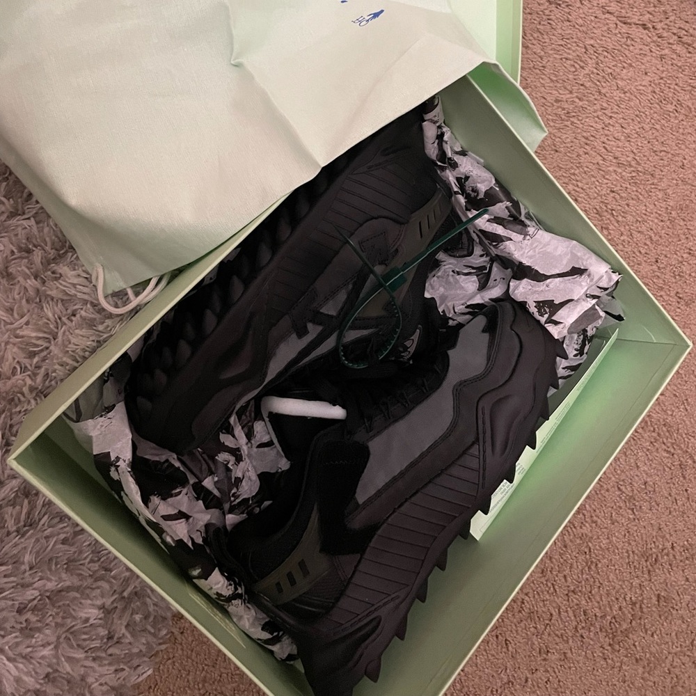 Off white odsy 1000 size 41 not accepting offers